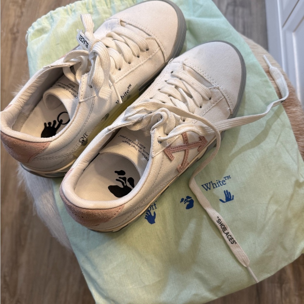Off-White Vulc Low Canvas Women's Sneakers - White Light Pink Grey